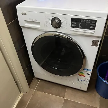 Апартаменты Downtown Retreat 